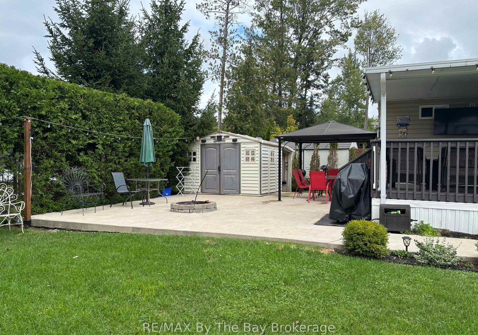 8-kenora-trail-wasaga-beach-ontario-s13714298
