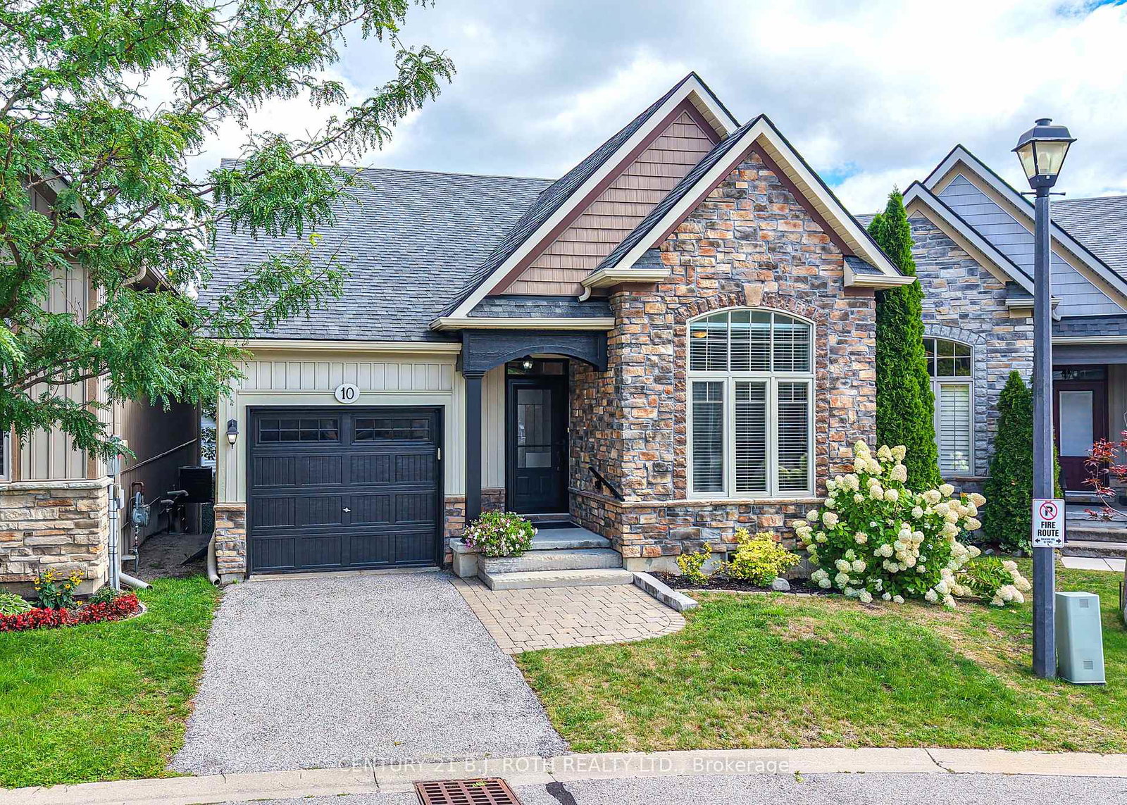 10-canterbury-circle-orillia-ontario-s13714390