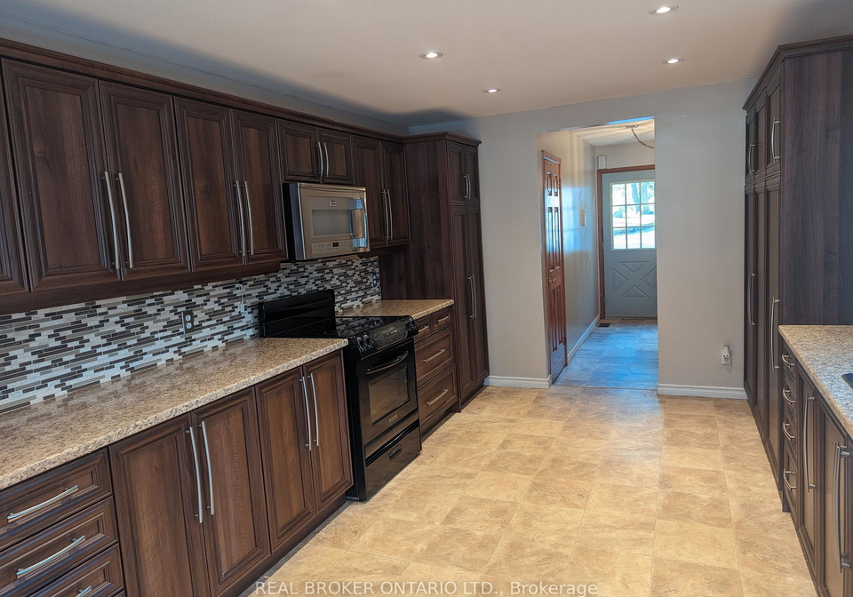 1107-mosley-street-wasaga-beach-ontario-s13714534