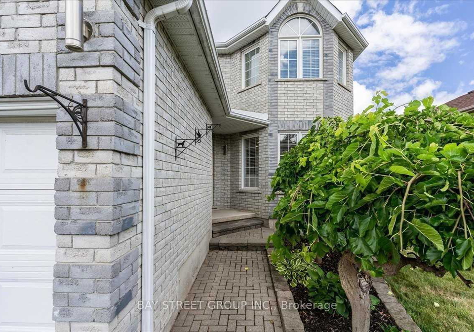 62-summerset-drive-barrie-ontario-s13714944