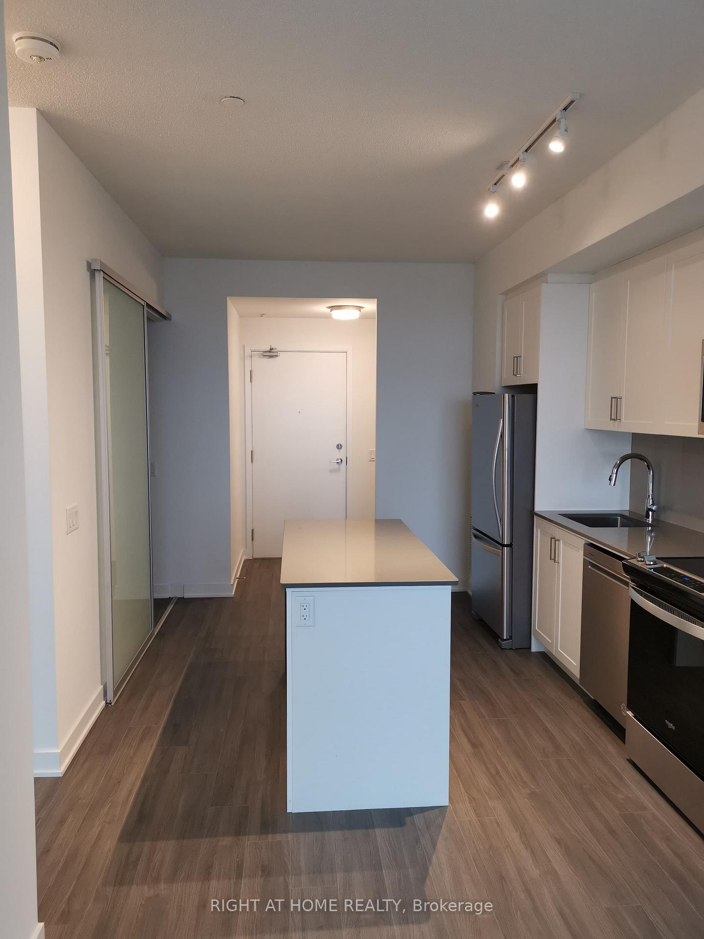 681-e-yonge-street-e-barrie-ontario-s13716058