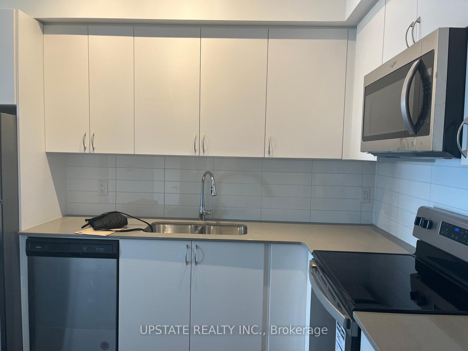 56-lakeside-terrace-barrie-ontario-s13718528