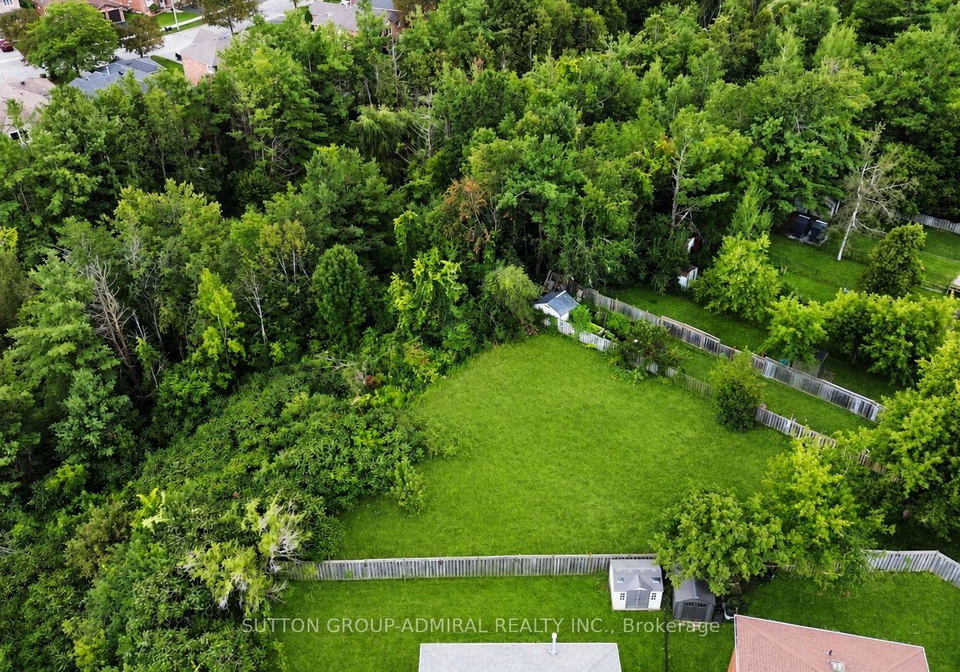 1-seymour-crescent-barrie-ontario-s13721412