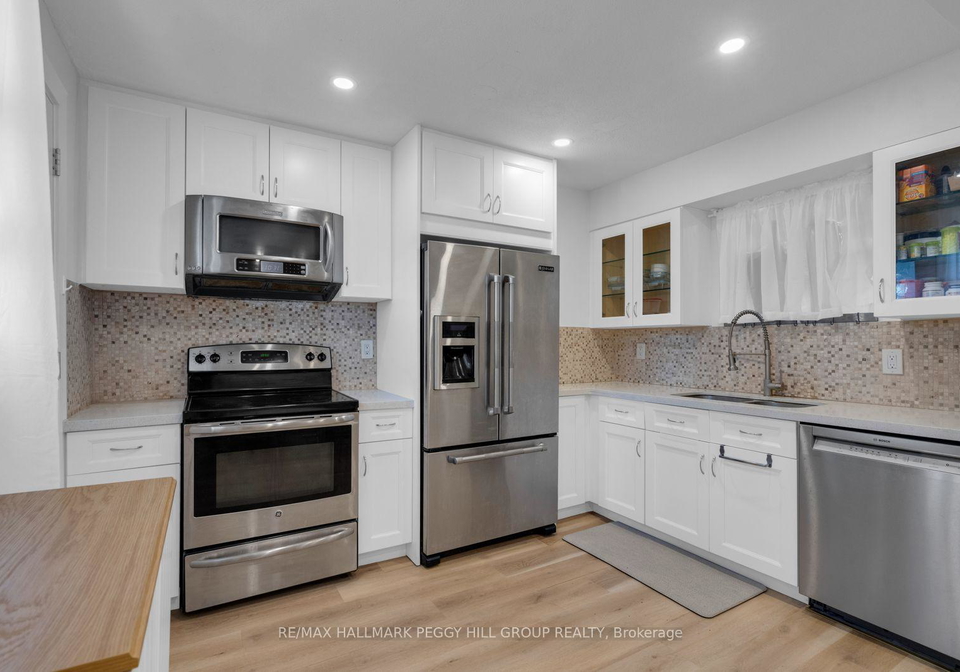 63-ferris-lane-barrie-ontario-s13722792