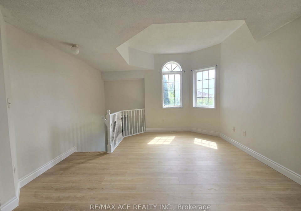48-ambler-bay-barrie-ontario-s13725538