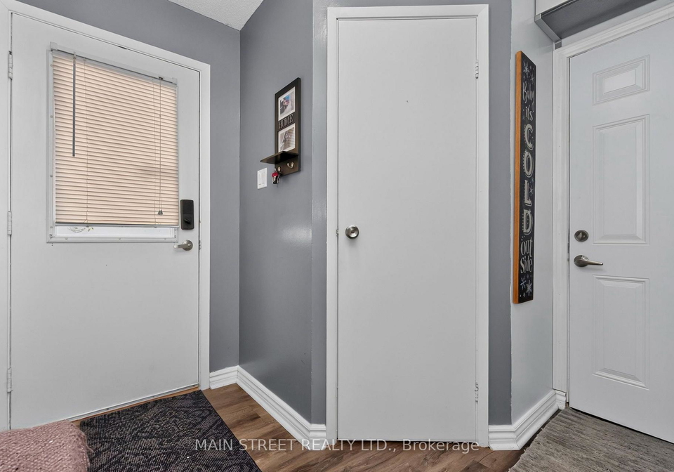 8-robin-court-barrie-ontario-s13726068