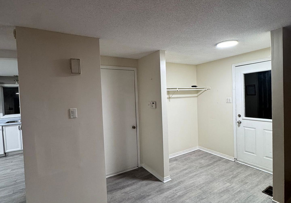 139-hickling-trail-barrie-ontario-s13726154