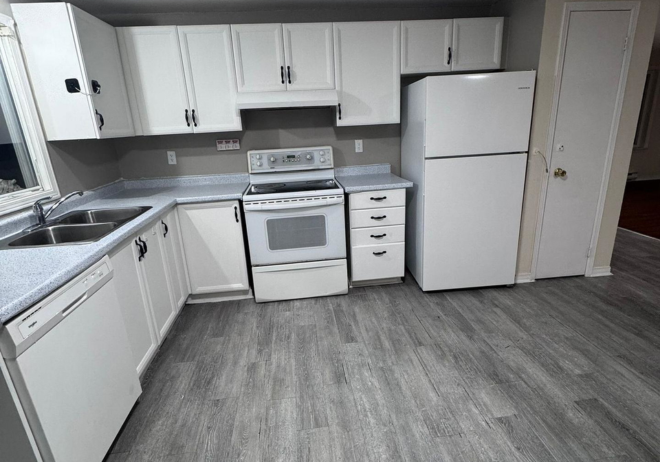 139-hickling-trail-barrie-ontario-s13726154