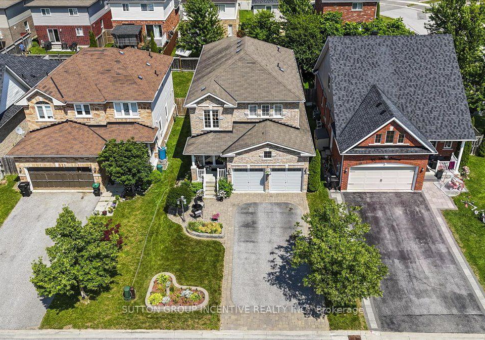 17-white-crescent-barrie-ontario-s13732158