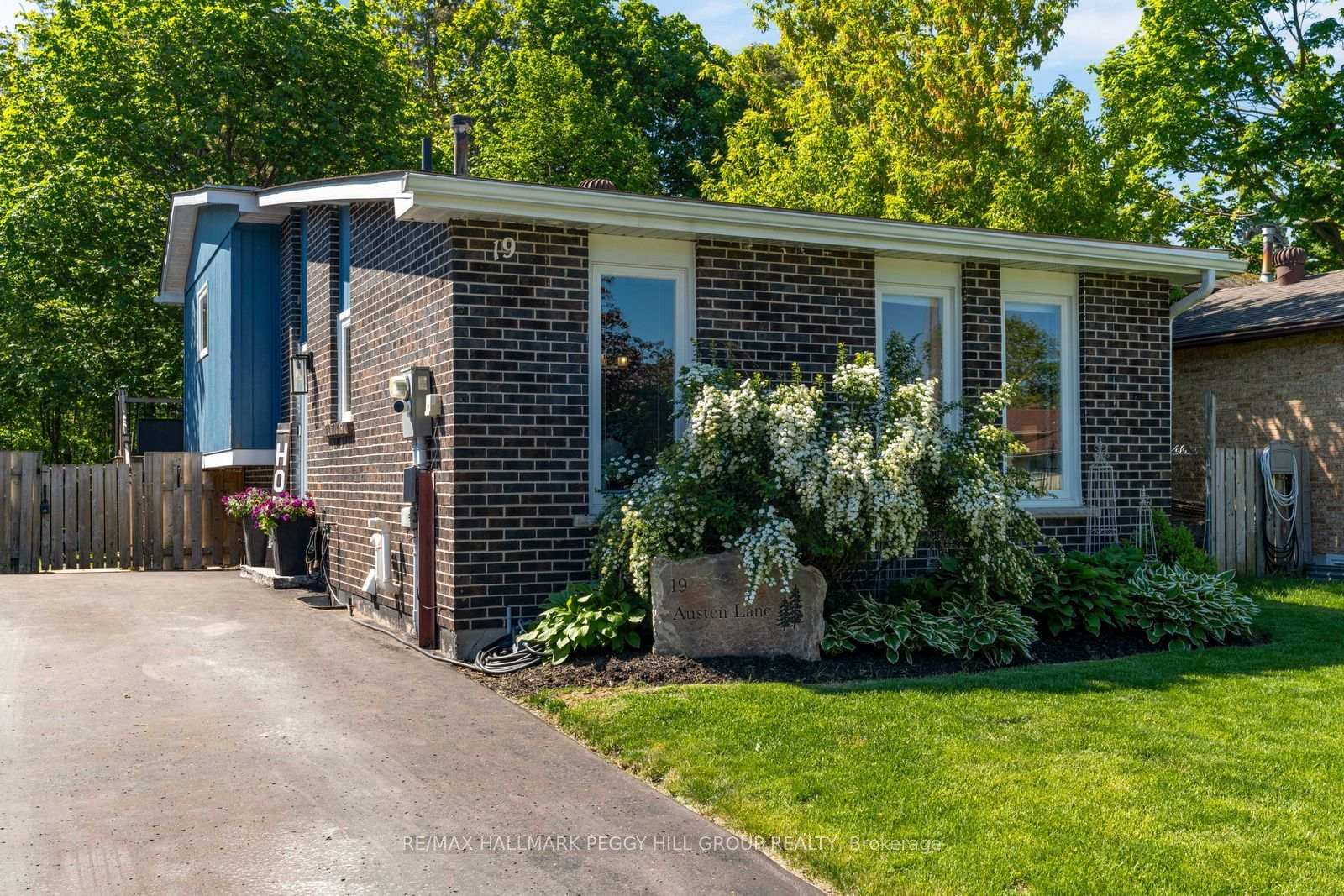 19-austen-lane-barrie-ontario-s13732466