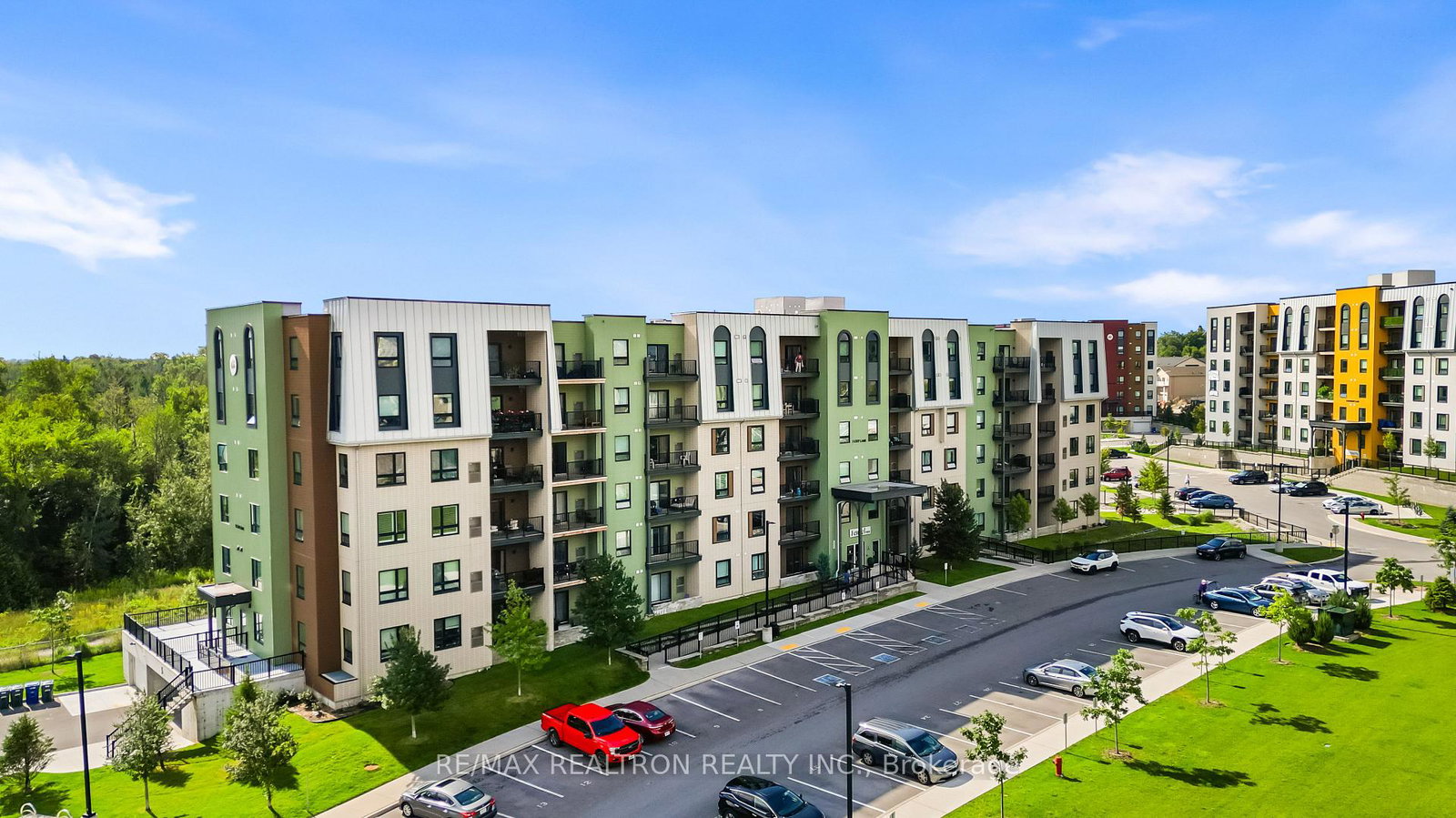 5-chef-lane-barrie-ontario-s13733504