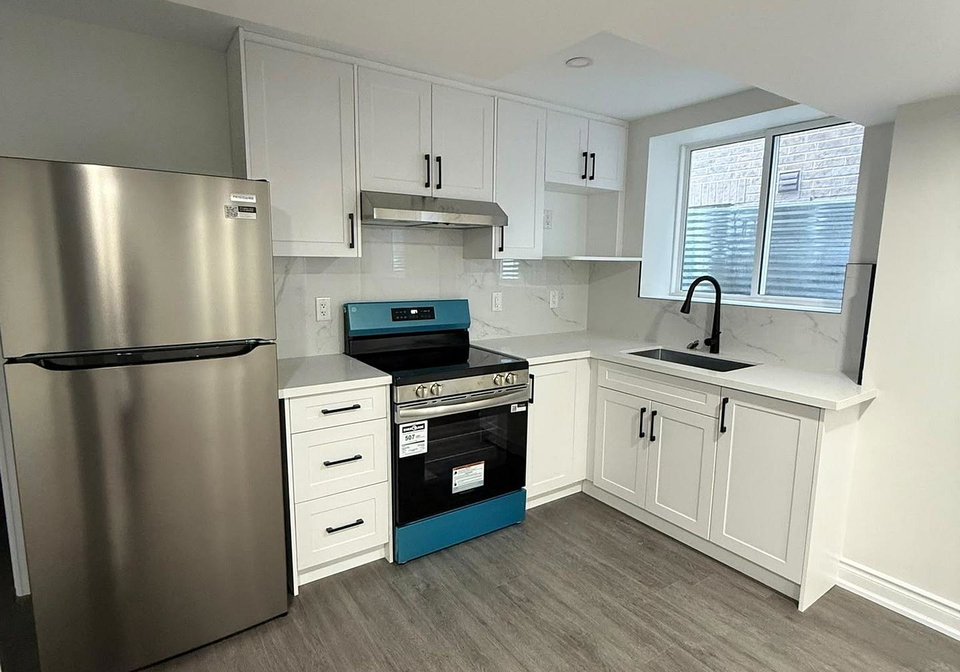 24-phoenix-boulevard-barrie-ontario-s13733942