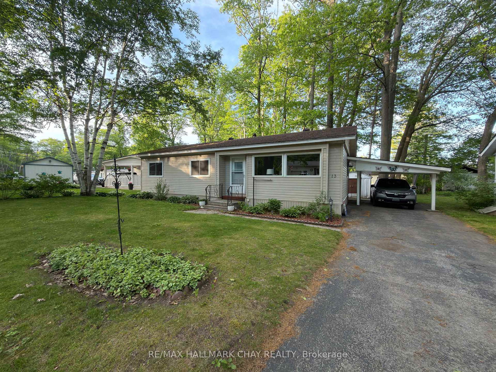 13-carruthers-street-n-wasaga-beach-ontario-s13734728