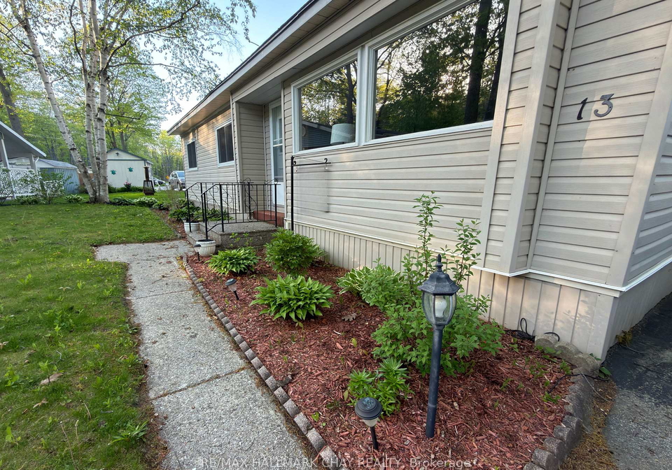 13-carruthers-street-n-wasaga-beach-ontario-s13734728