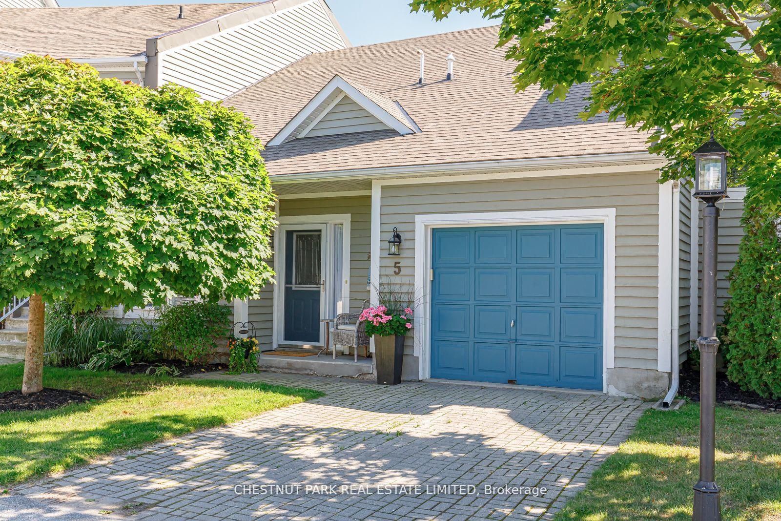 5-cranberry-surf-collingwood-ontario-s13736208