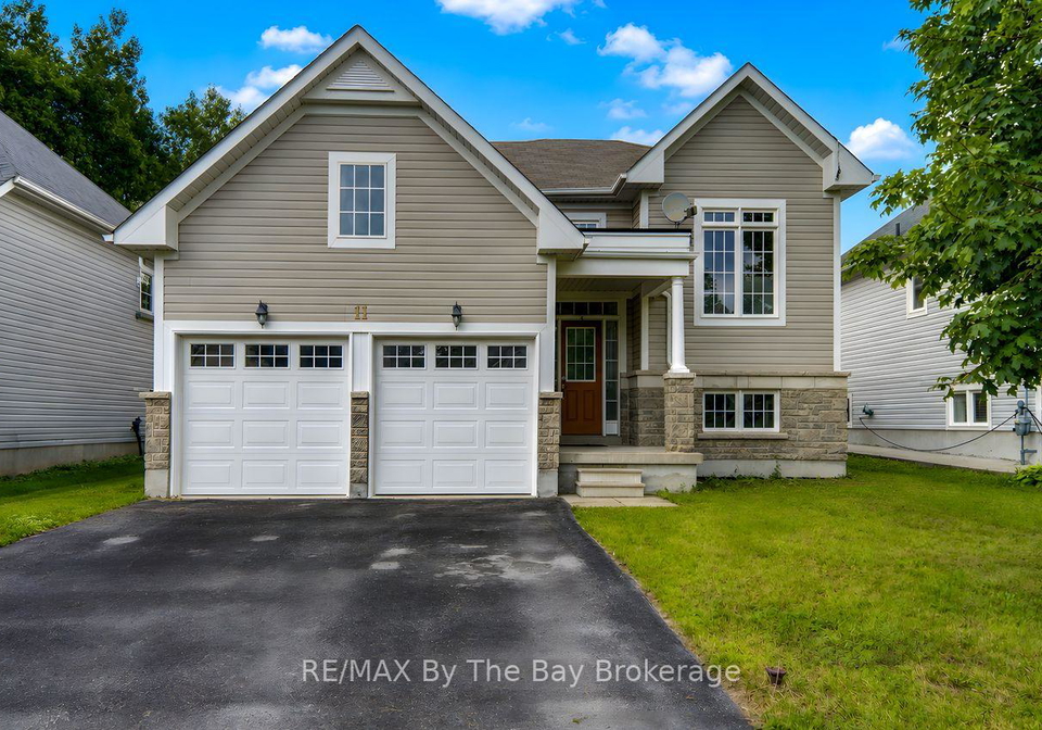 11-grand-poplar-lane-wasaga-beach-ontario-s13737124