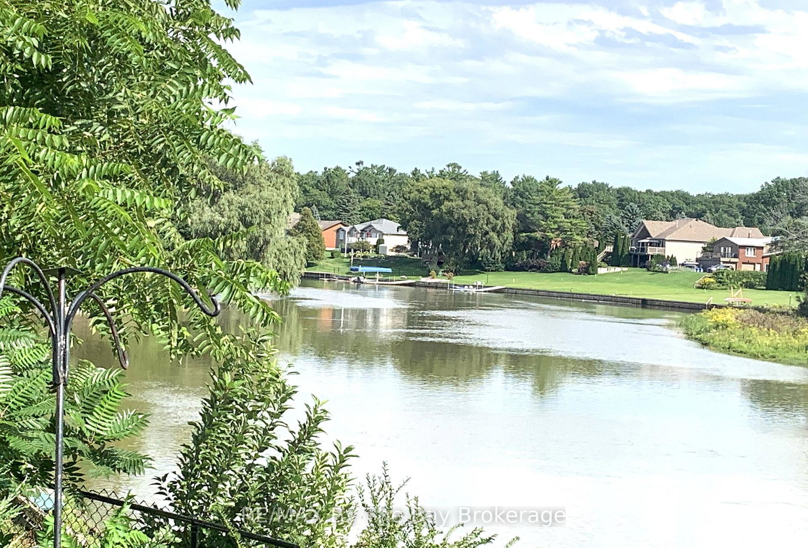1345-mosley-street-wasaga-beach-ontario-s13739594
