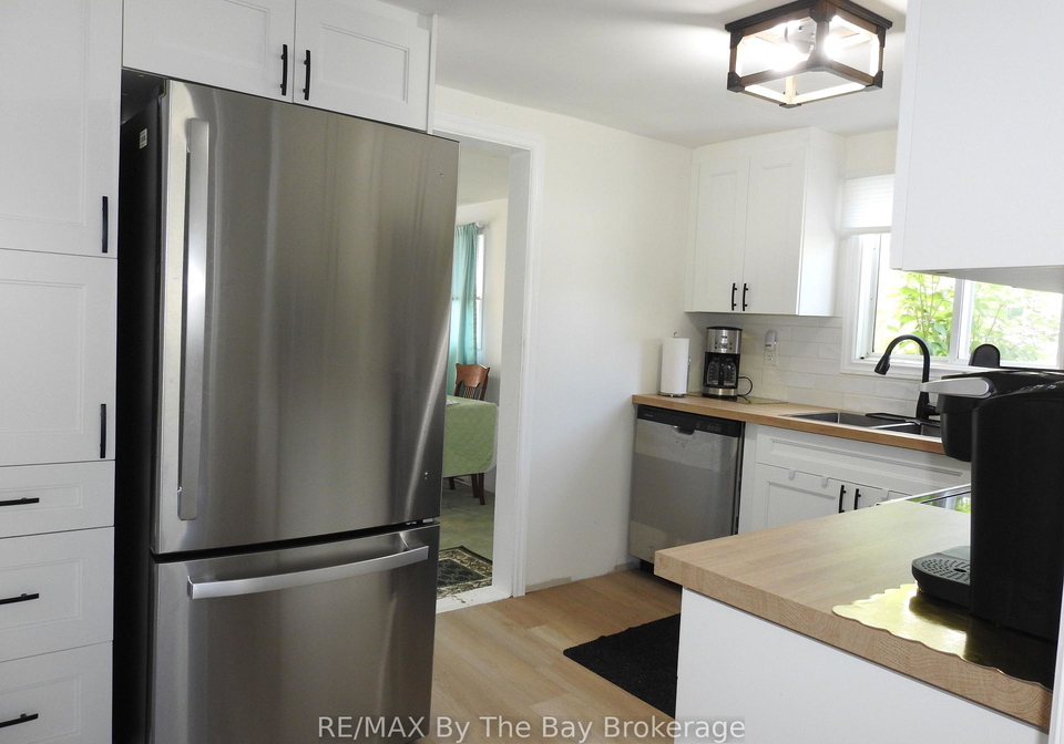 1345-mosley-street-wasaga-beach-ontario-s13739594