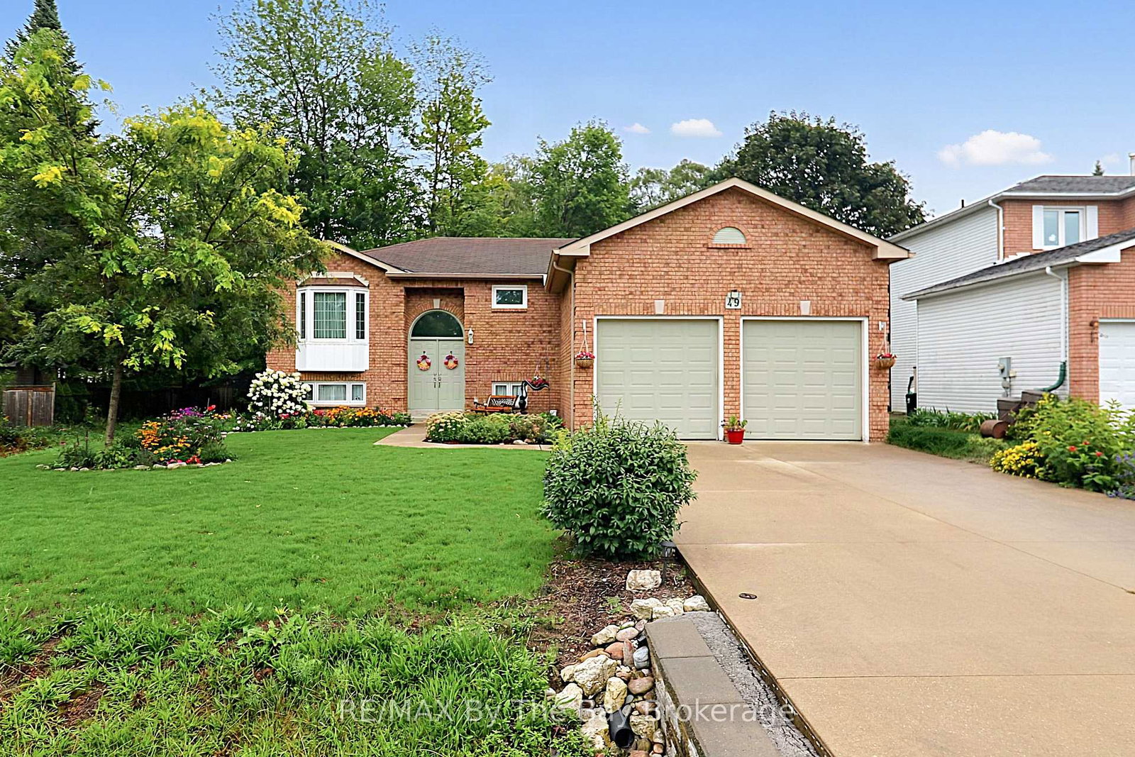 49-royal-beech-drive-wasaga-beach-ontario-s13740156