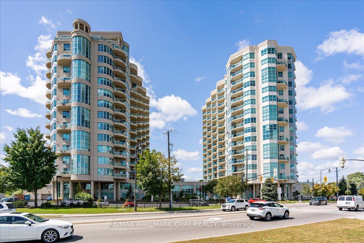 2-toronto-street-barrie-ontario-s13741932