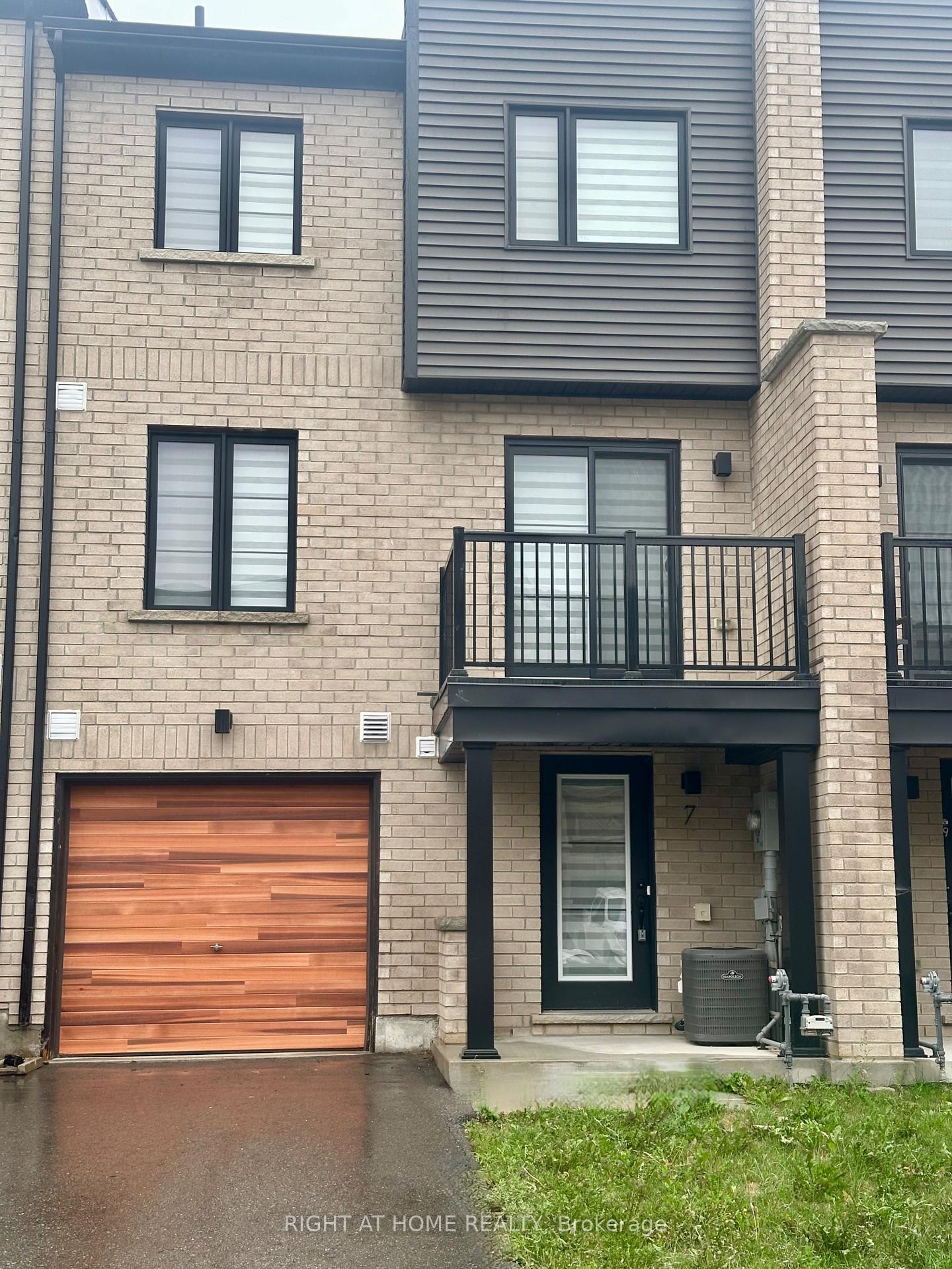 7-wagon-lane-barrie-ontario-s13742920