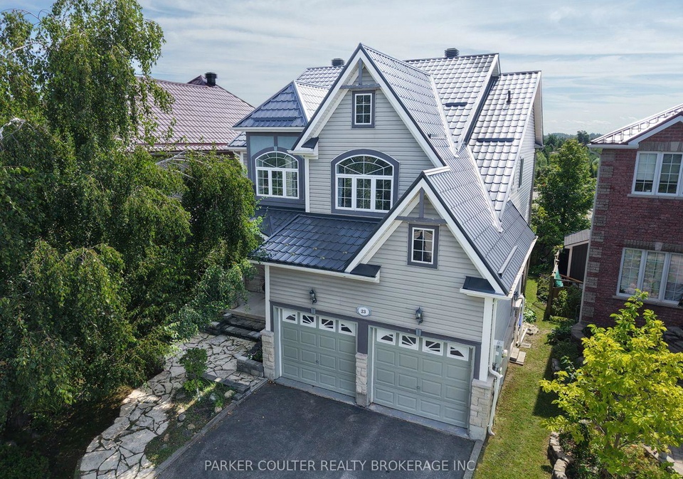 23-sovereigns-gate-barrie-ontario-s13744714