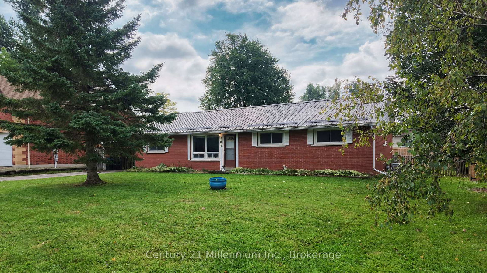 209-john-street-clearview-ontario-s13745038