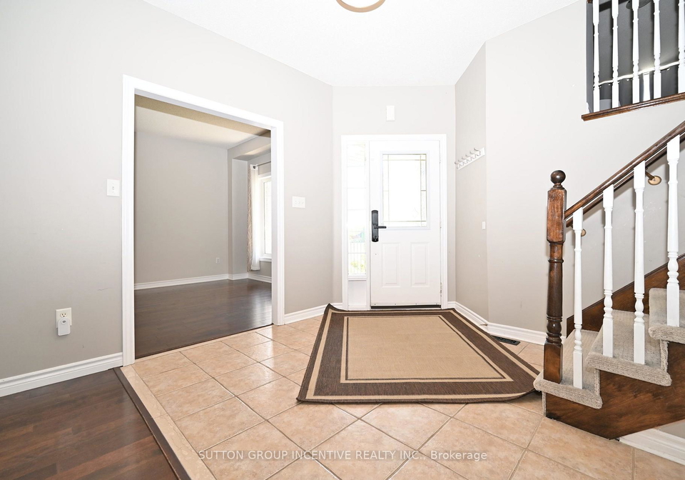 149-raymond-crescent-barrie-ontario-s13747522
