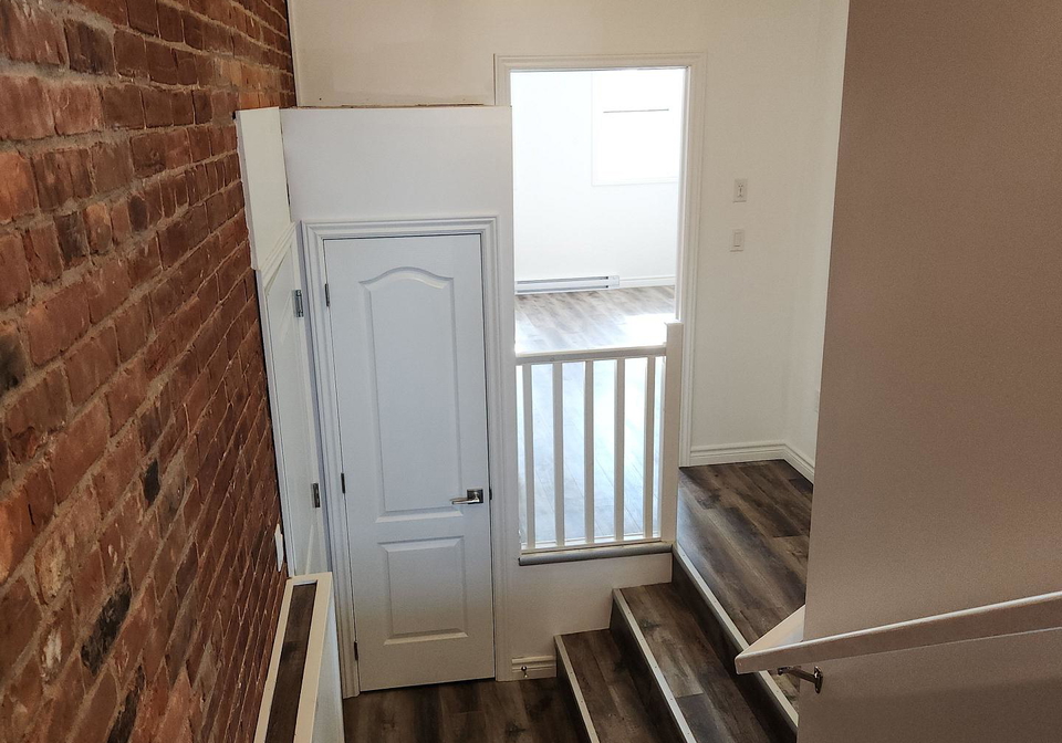 9-queen-street-w-springwater-ontario-s13747552