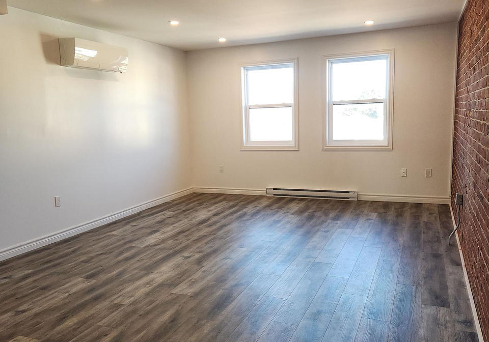 9-queen-street-w-springwater-ontario-s13747552