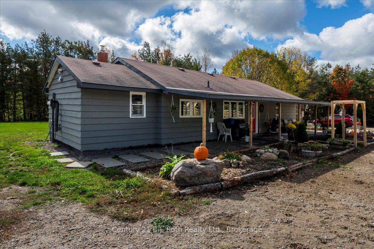 2286-flos-10-road-springwater-ontario-s13748284