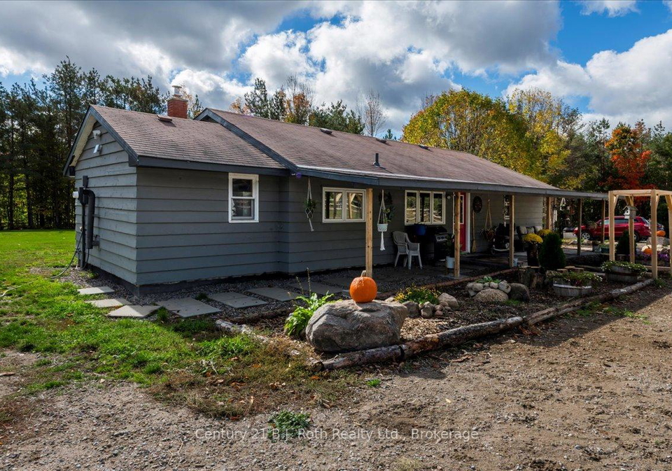 2286-flos-10-road-springwater-ontario-s13748284