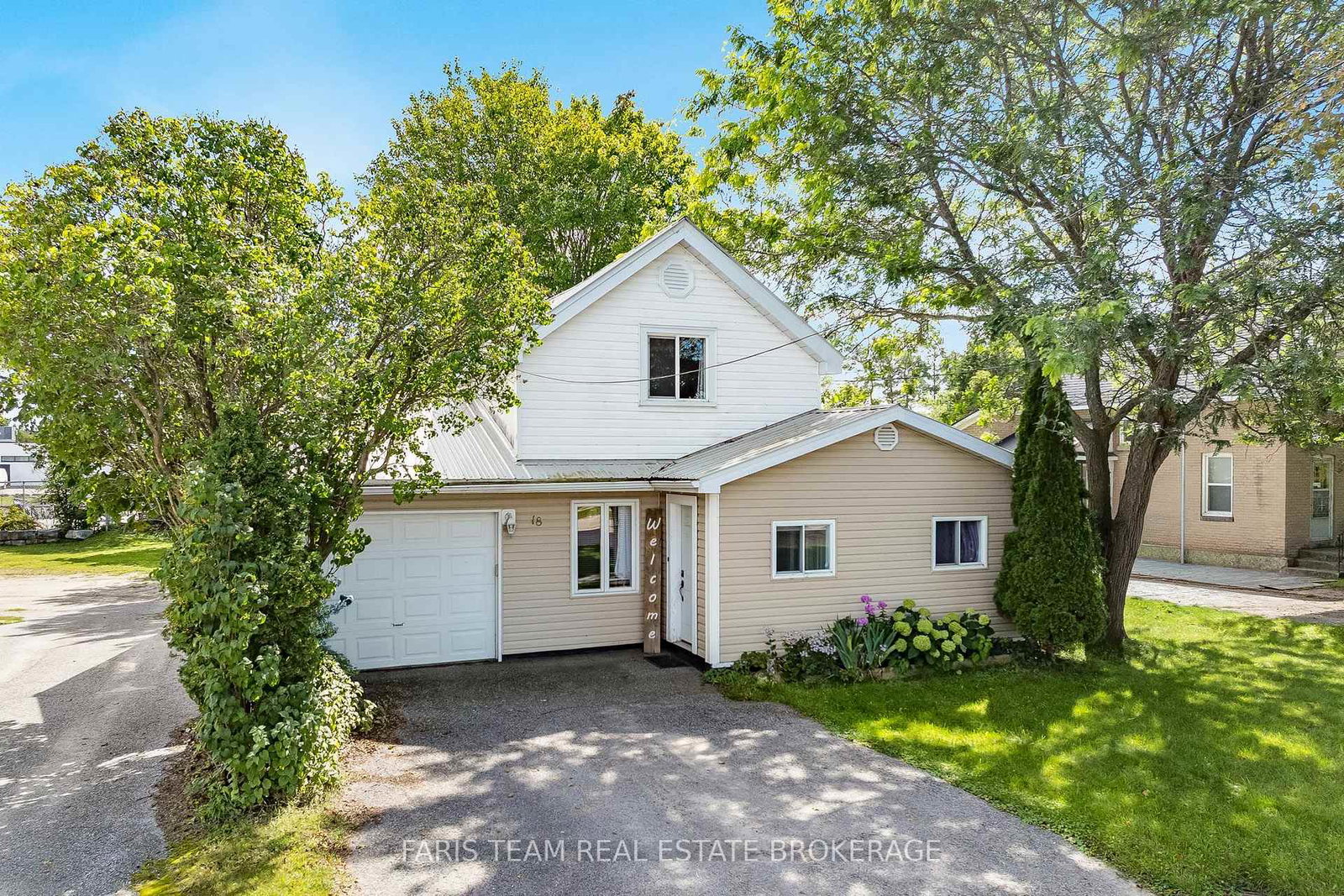18-poyntz-street-penetanguishene-ontario-s13748636