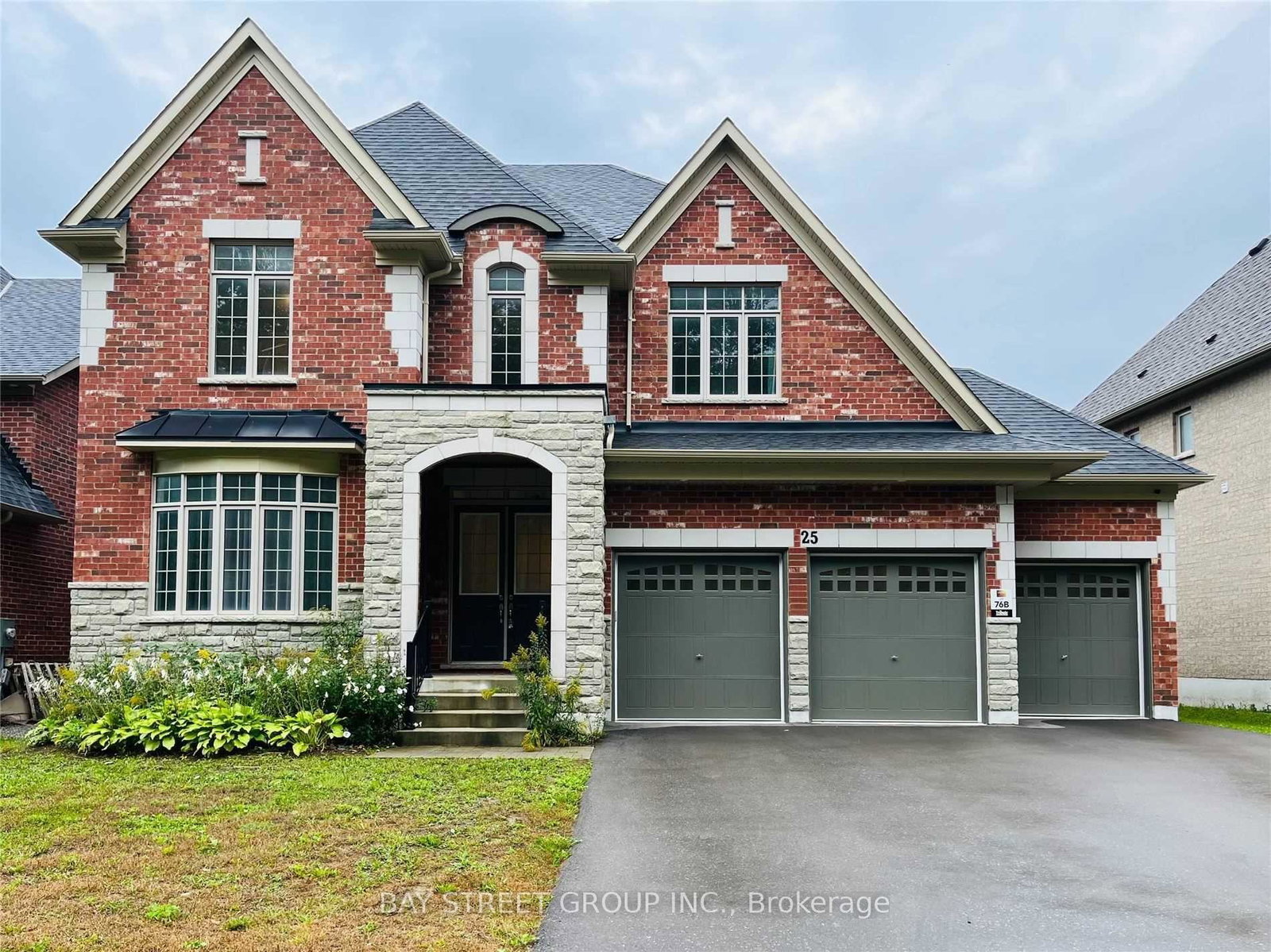 25-mcisaac-drive-springwater-ontario-s13749658