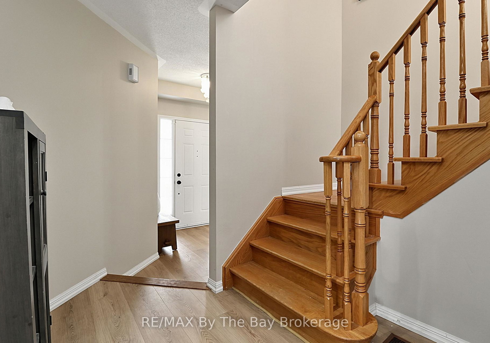 84-wesley-avenue-wasaga-beach-ontario-s13750152