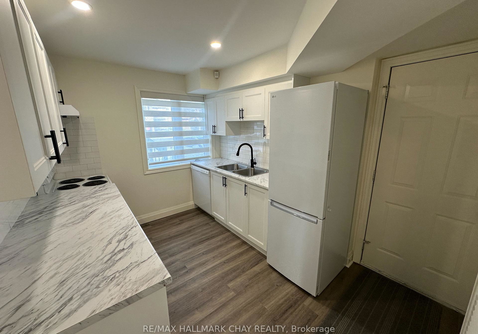 64-logan-court-barrie-ontario-s13754838