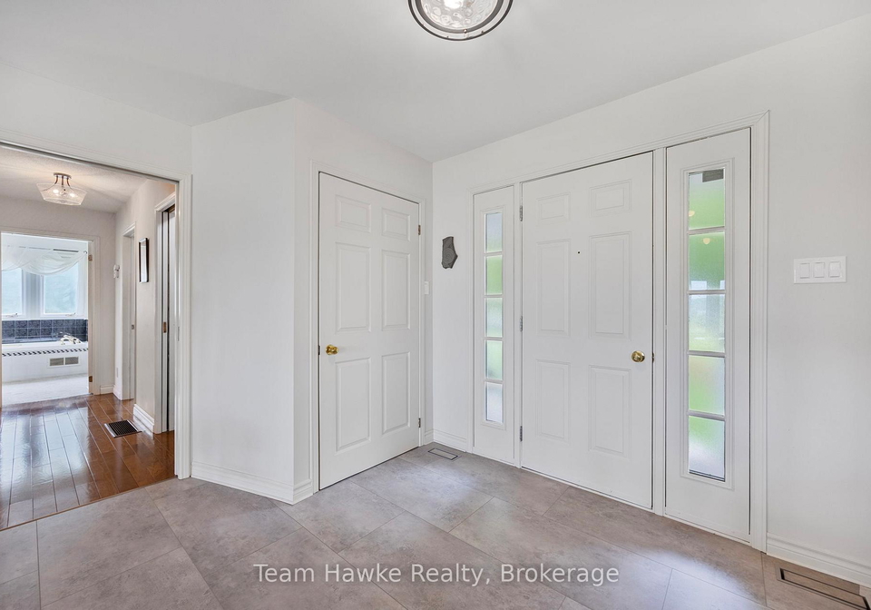 26-jury-drive-penetanguishene-ontario-s13756260