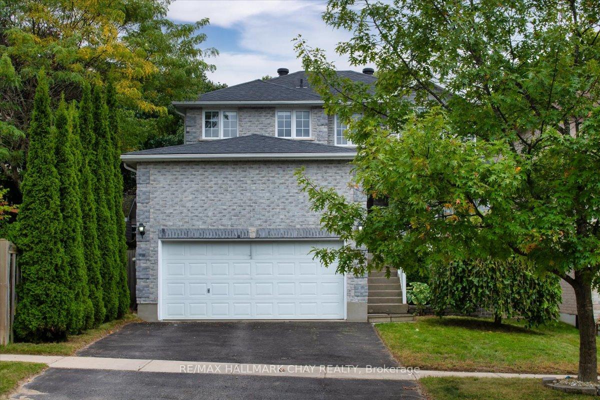 3-bell-street-barrie-ontario-s13756886