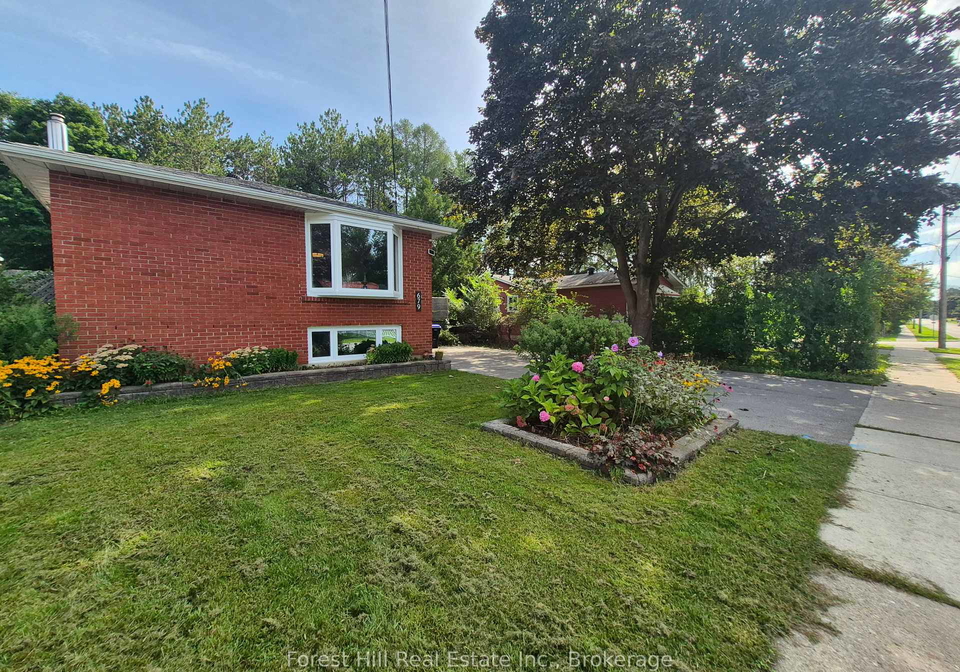 679-simcoe-avenue-w-tay-ontario-s13760122