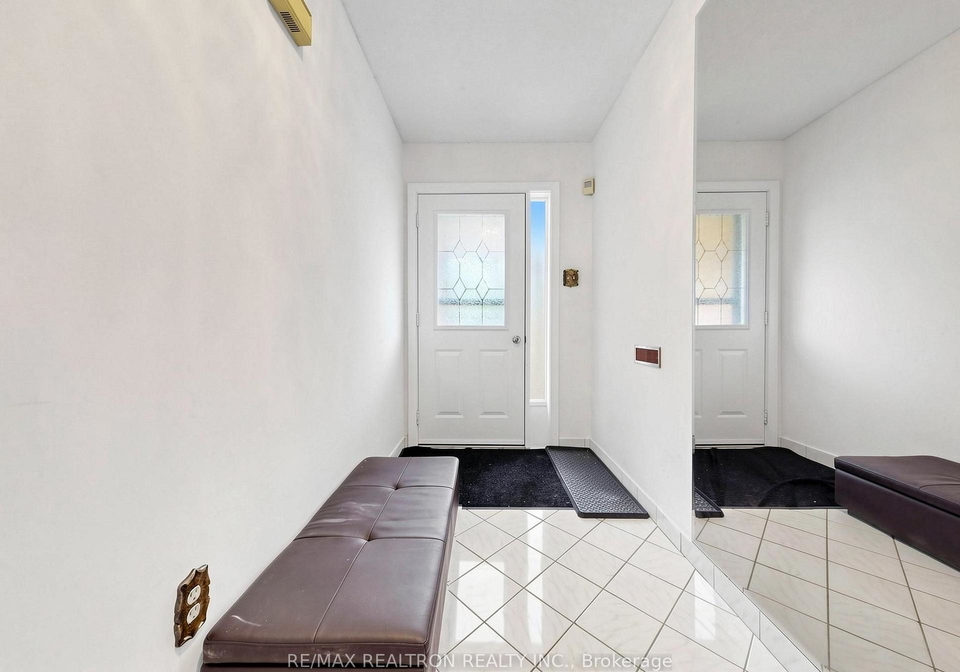 101-chieftain-crescent-barrie-ontario-s13762328