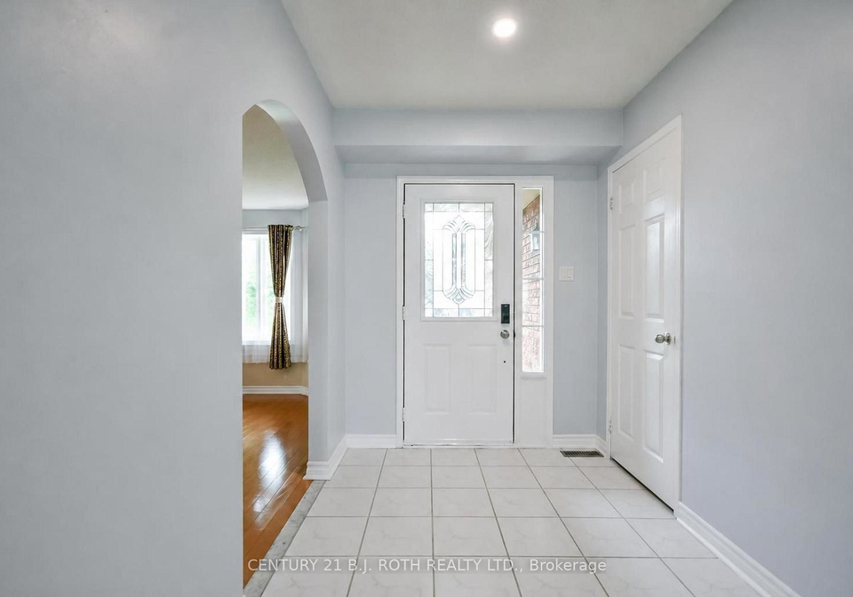 17-crompton-drive-barrie-ontario-s13762408