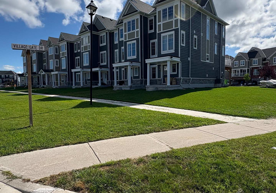 31-surf-drive-wasaga-beach-ontario-s13764846