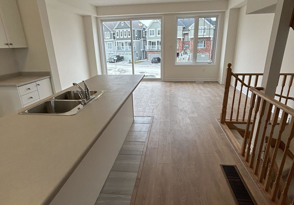 31-surf-drive-wasaga-beach-ontario-s13764846