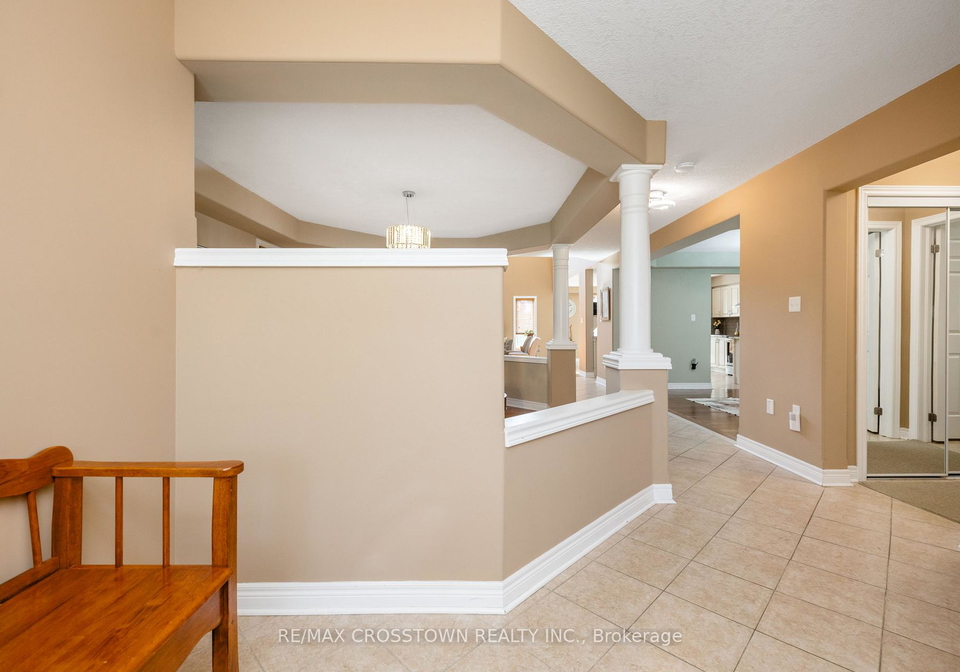 89-sovereigns-gate-barrie-ontario-s13765570