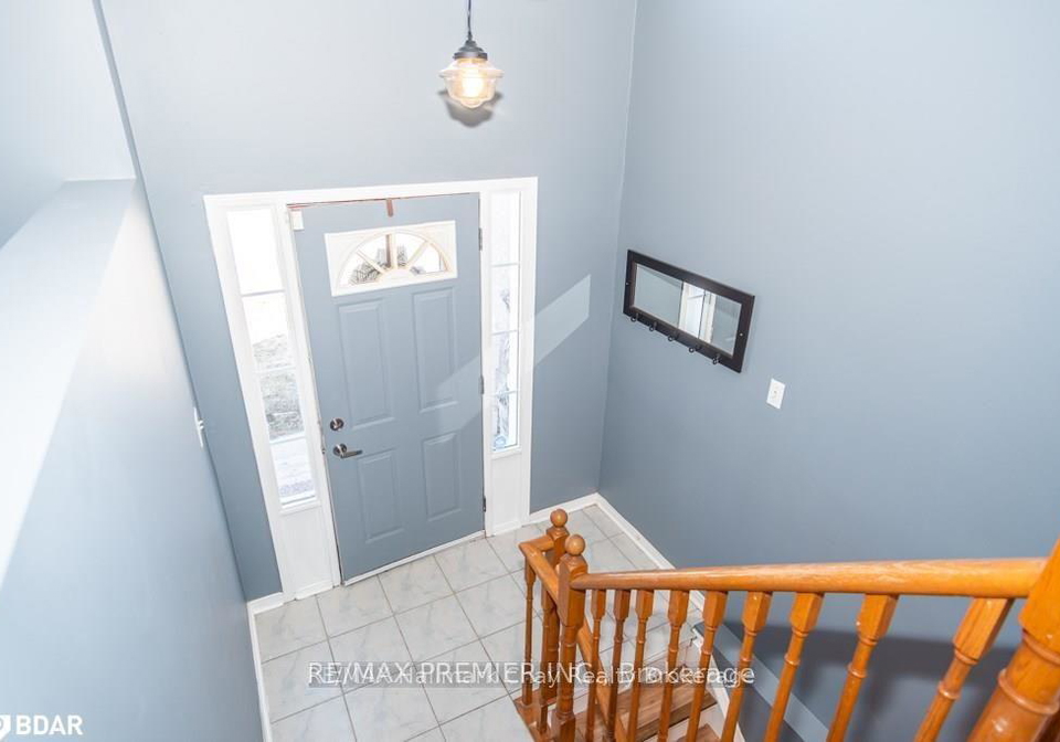 11-draper-crescent-barrie-ontario-s13765992