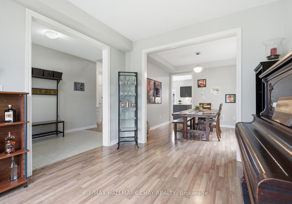 215-breton-street-clearview-ontario-s13766068