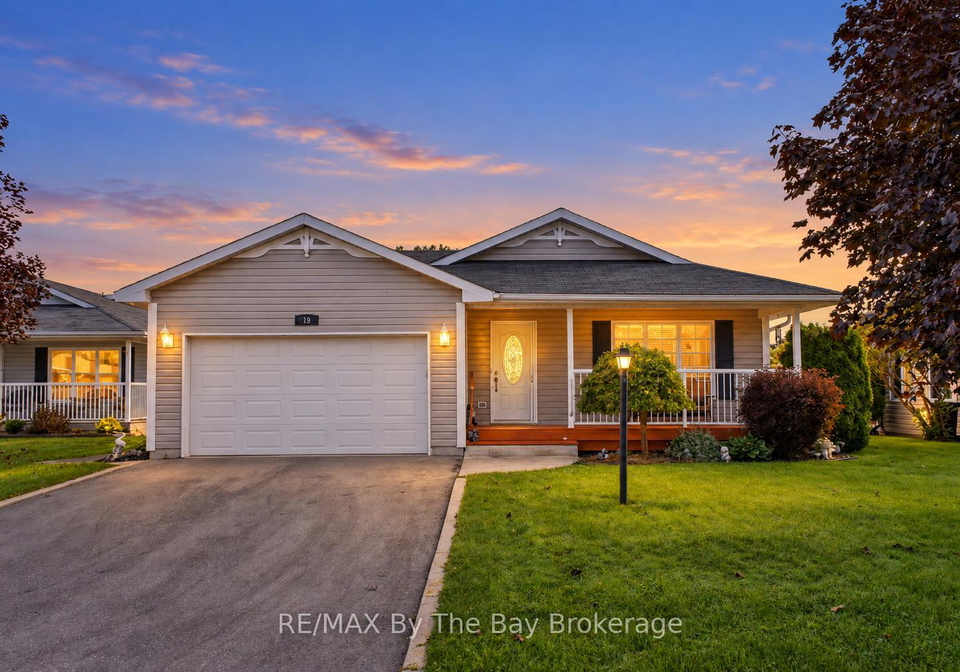 19-kentucky-avenue-wasaga-beach-ontario-s13771880