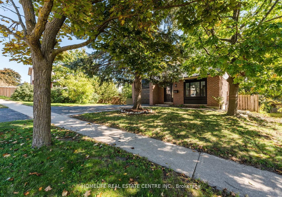 79-fox-run-barrie-ontario-s13773638