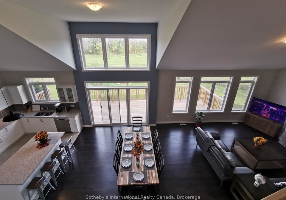 4-spooner-crescent-collingwood-ontario-s13773978