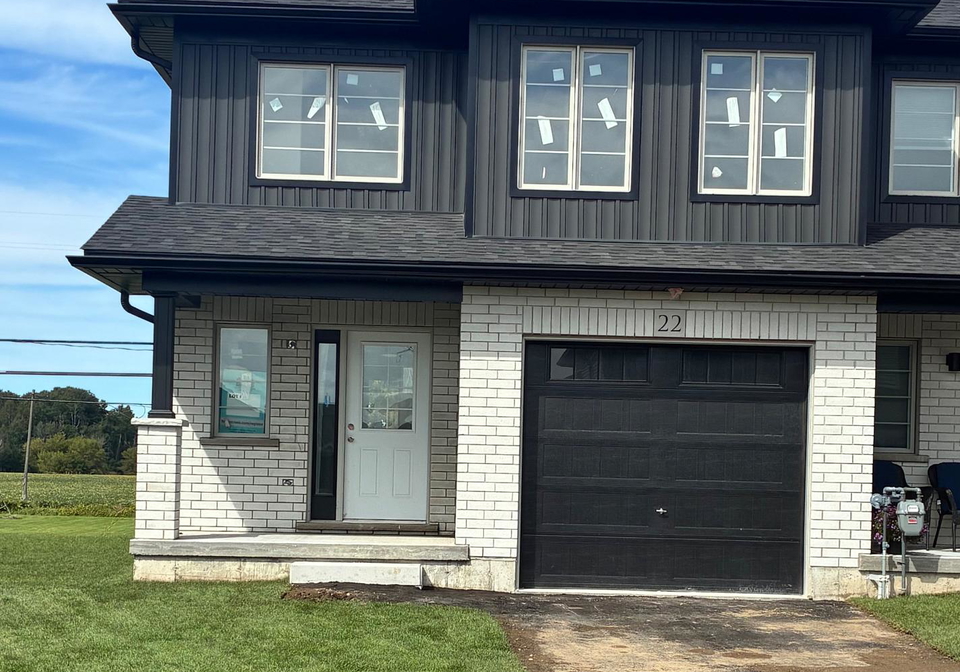 22-strath-crescent-springwater-ontario-s13774318